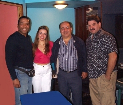 Participantes en la grabación del Himno a Mayagüez