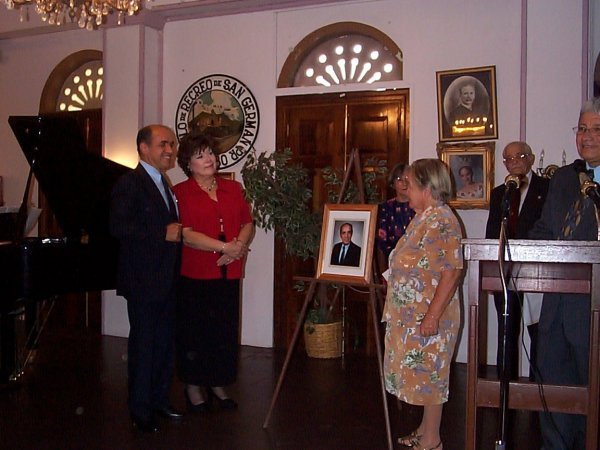 Develación de la fotografía de Luciano Quiñones en la Galería de la Fama