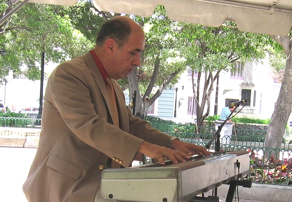 Luciano Quiñones durante la apertura de la Semana de la Danza de 2007