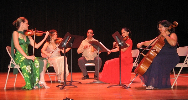 Cuarteto de Cuerdas Guanina interpreta danzas puertorriqueñas