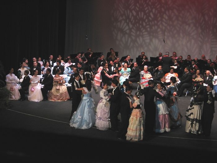 Concurso de baile en el Teatro La Perla